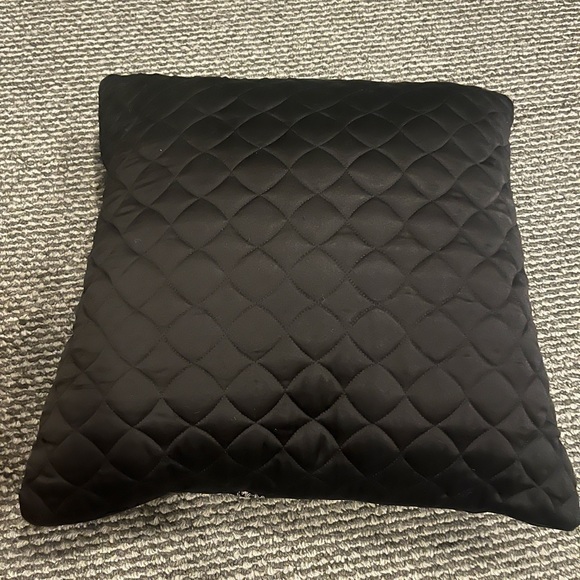 MCM PILLOWS (2) - Picture 4 of 8
